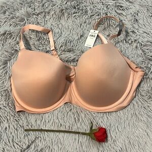 I am selling a beautiful bra that padded and has soft straps for comfort.
